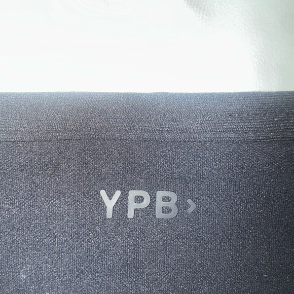 YPB studioFLEX Double-Layered Sports Bra - Size M. New W/O tags. B&W. - Picture 5 of 11